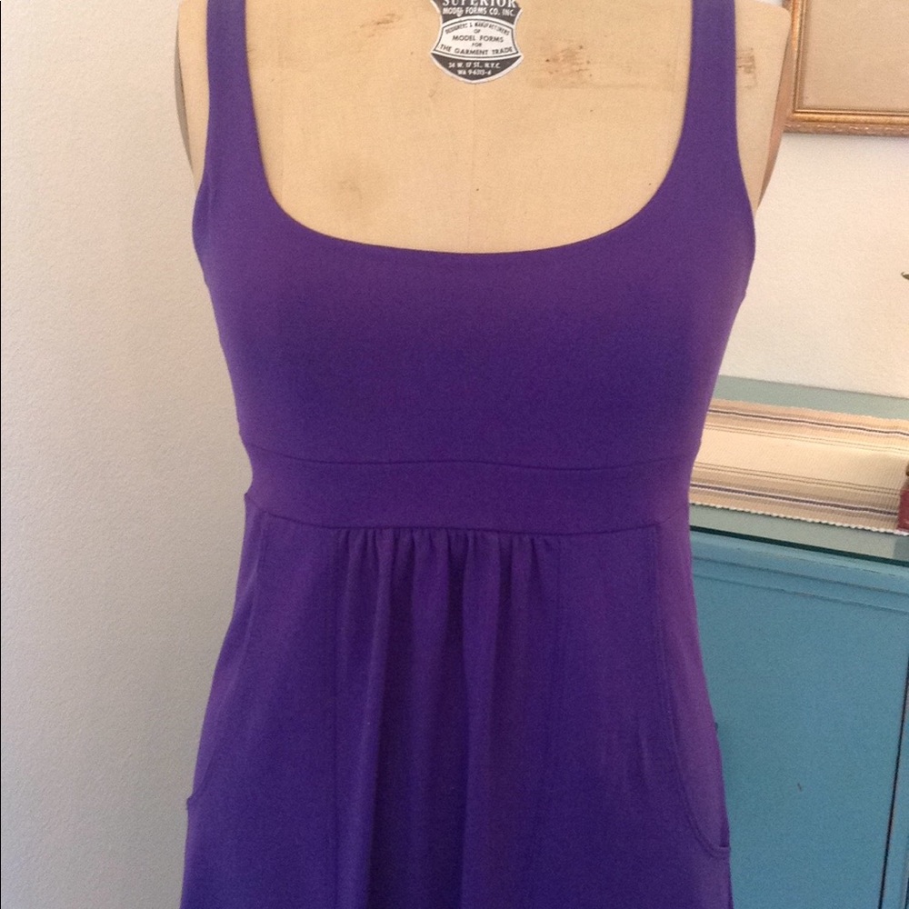 Susana Monaco dress.